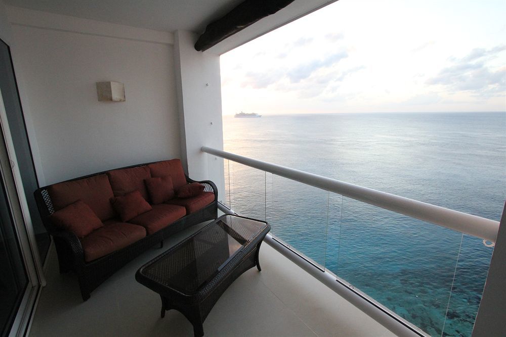 Hotel Peninsula Grand 3*