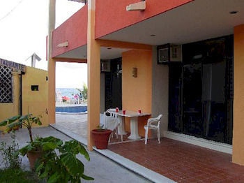 Hotel Ojo De Agua 2*