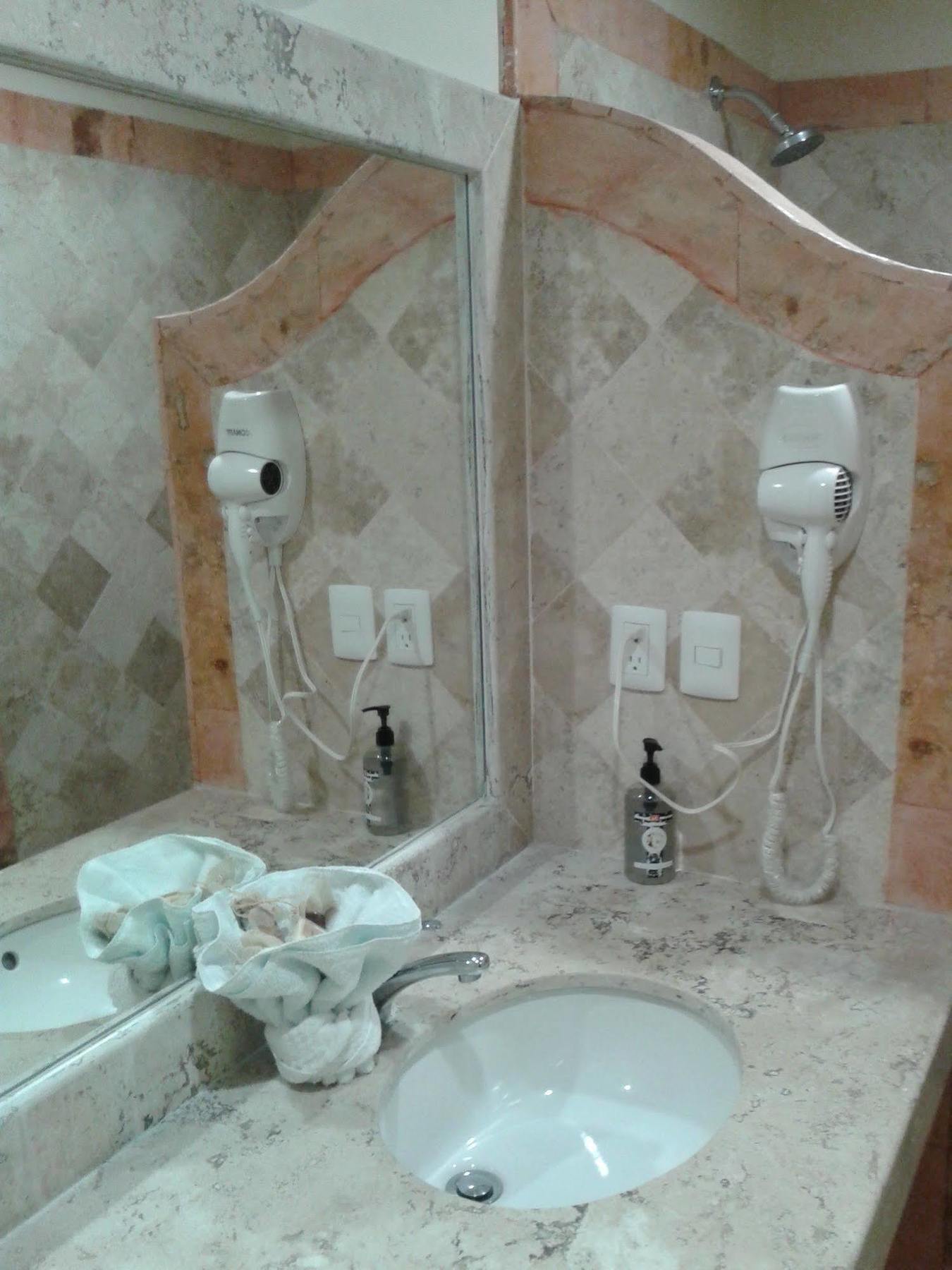 Real Del Mayab Hotel 3*