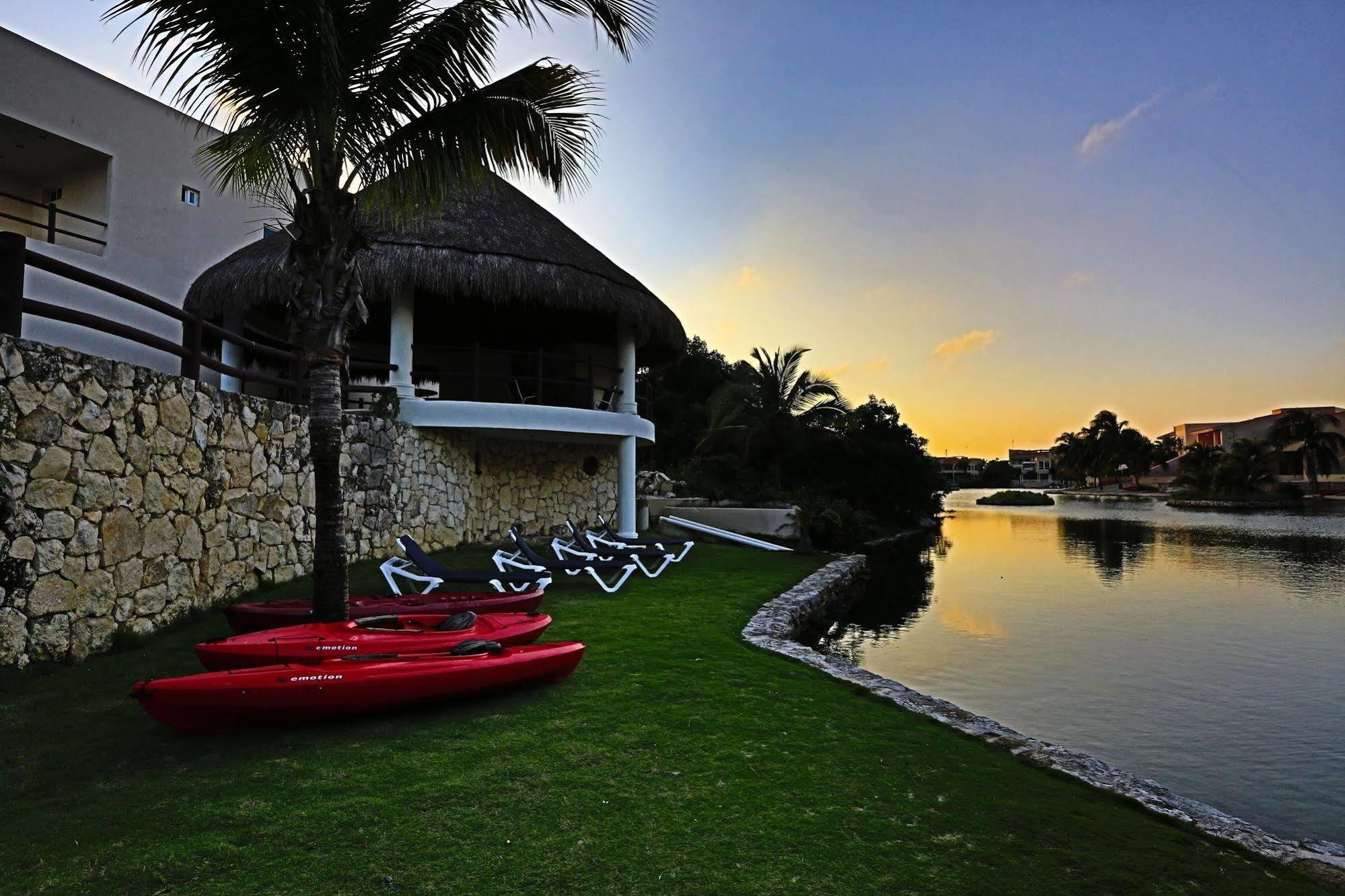Coral Maya Puerto Aventuras