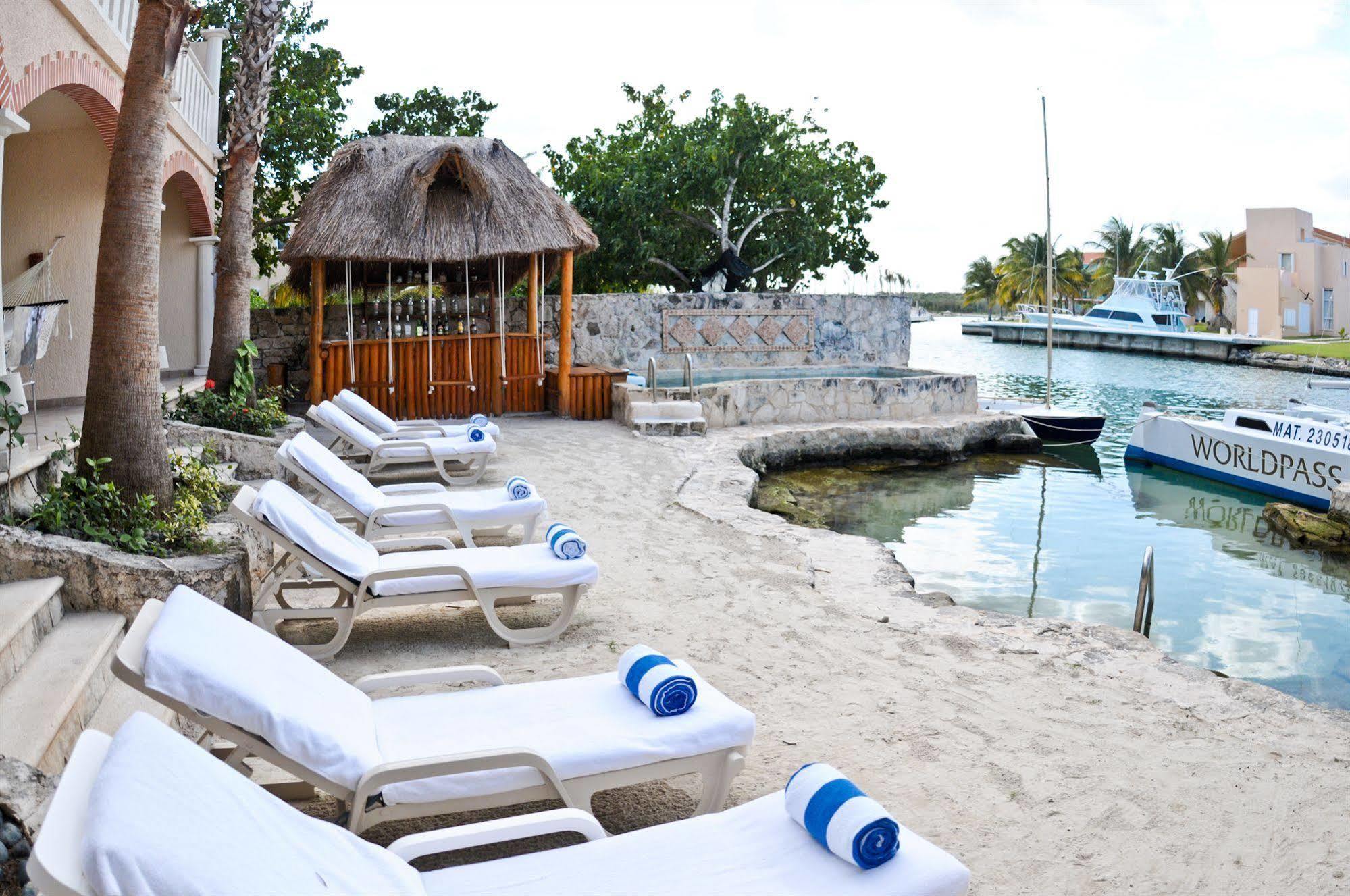 Hotel Chez Waffle Hotel Puerto Aventuras