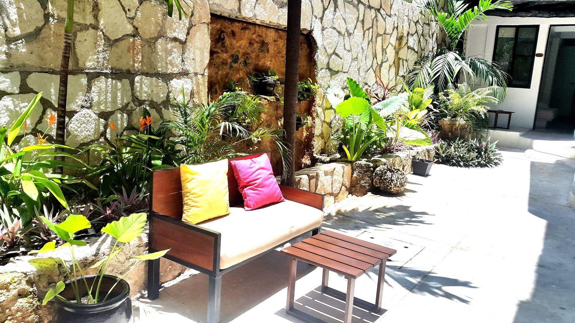 Siesta Fiesta - 5th Avenue 2*