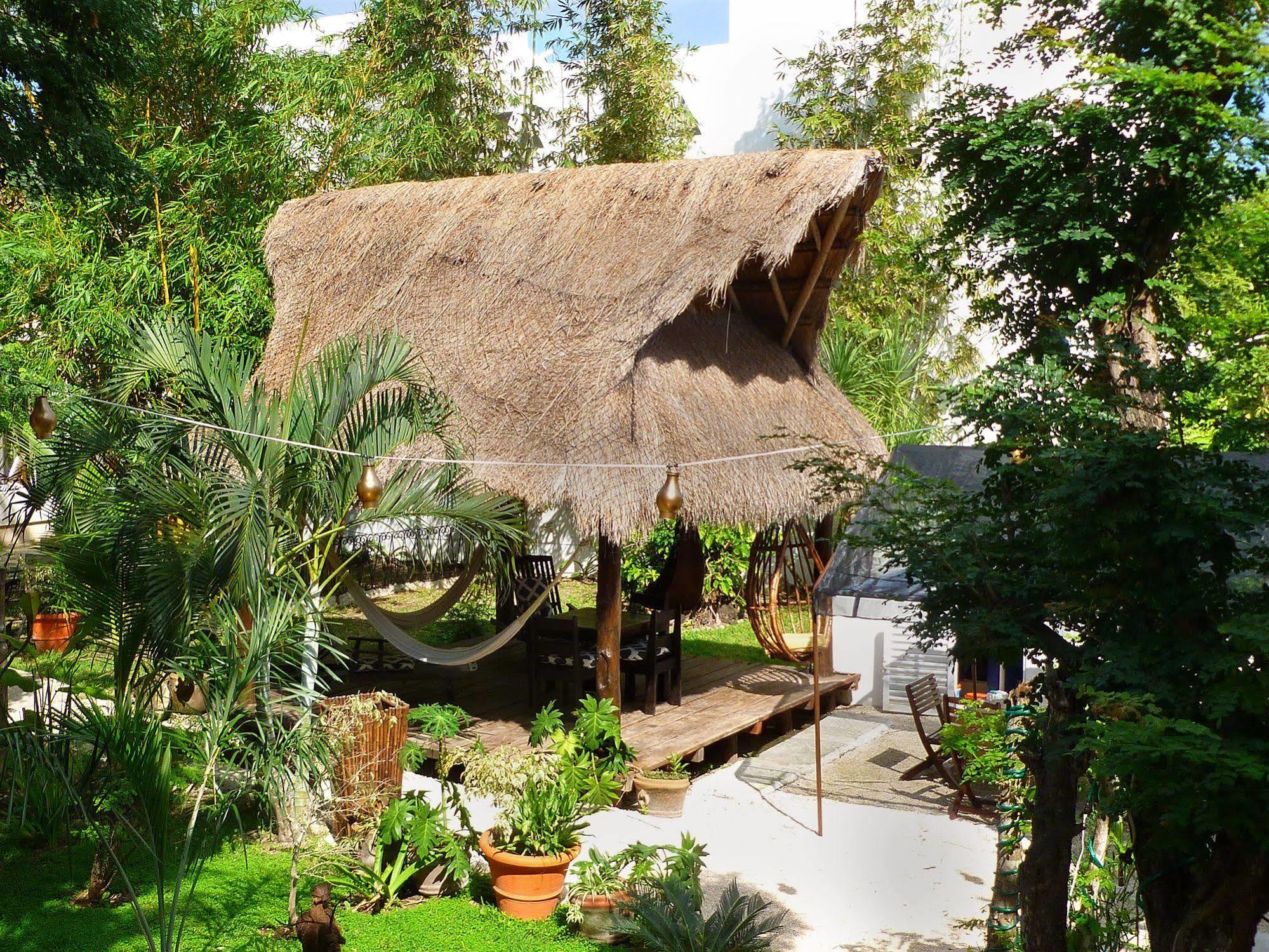 Aparthotel El Encanto