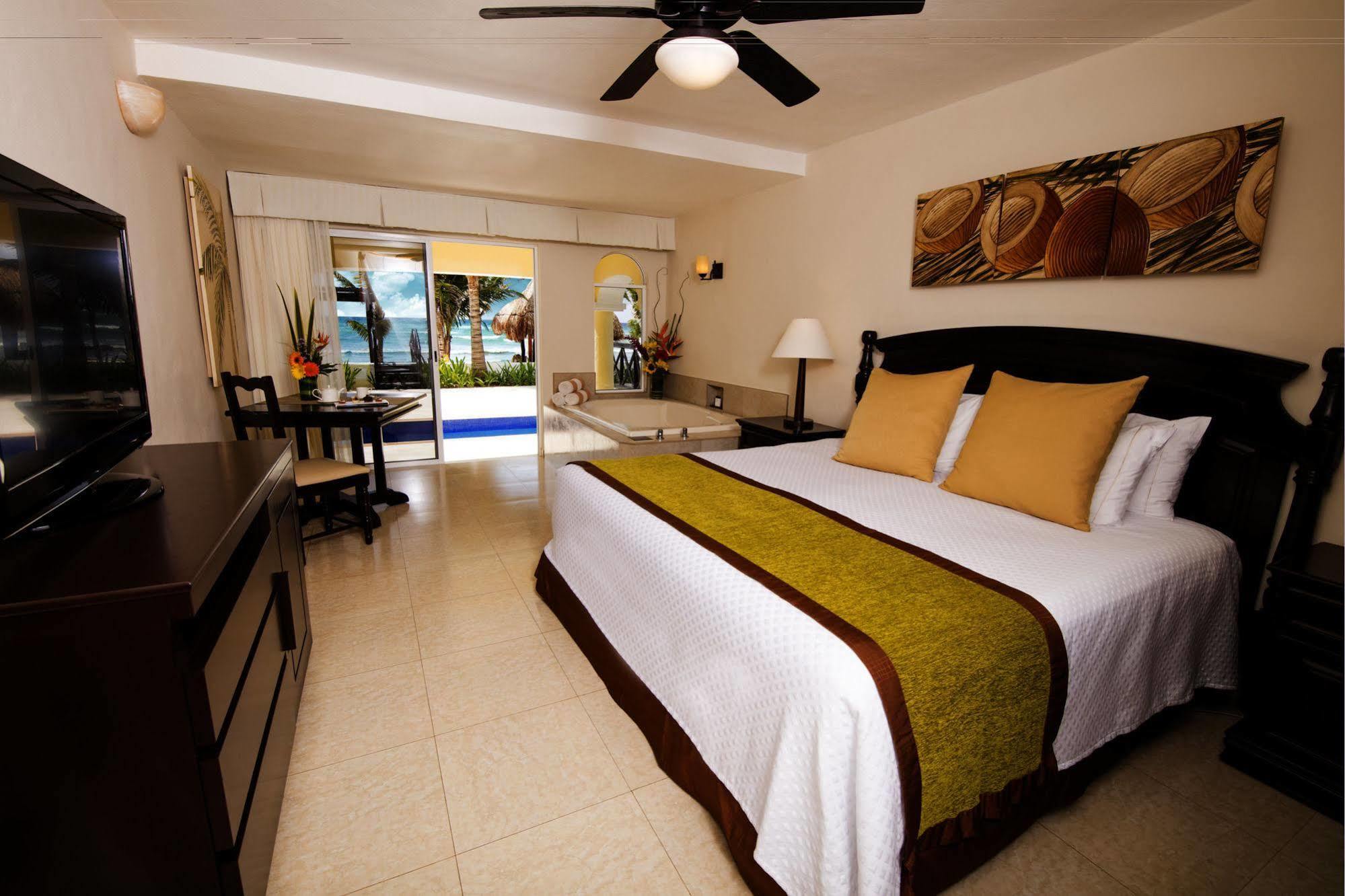 Hidden Au Naturel Adults Only Catamaran, Cenote & Inclusive 5*