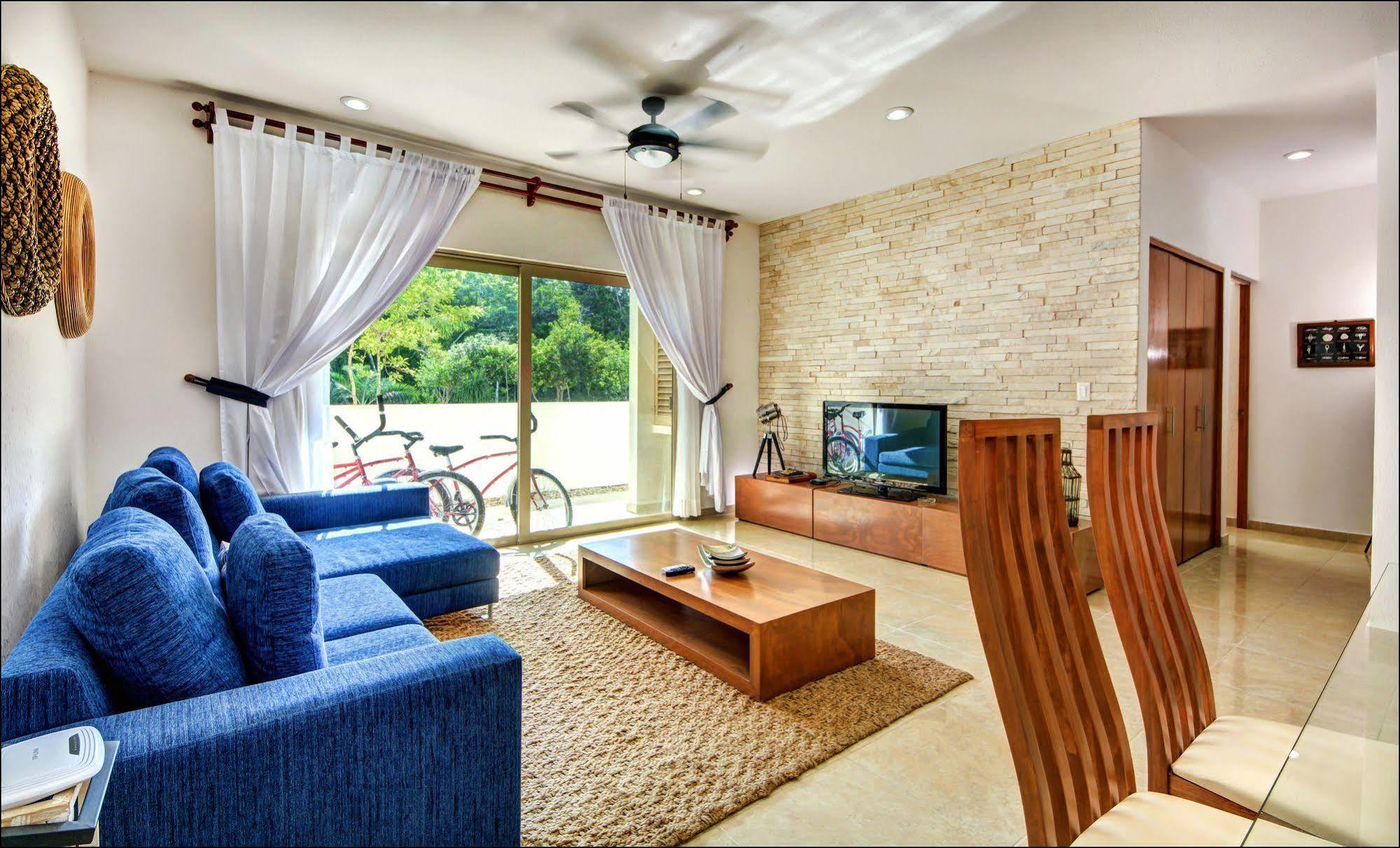 Nautica Village