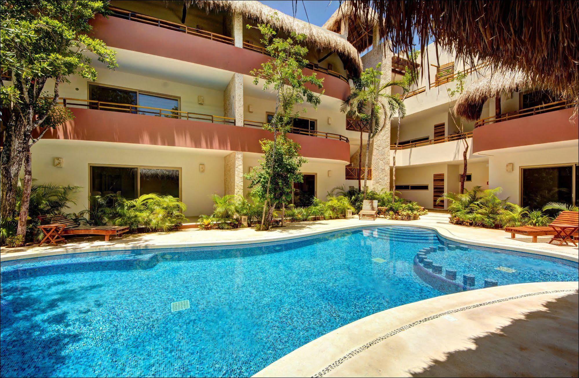 Hotel Nautica Village