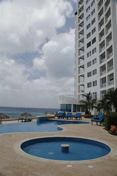Hotel Peninsula Grand