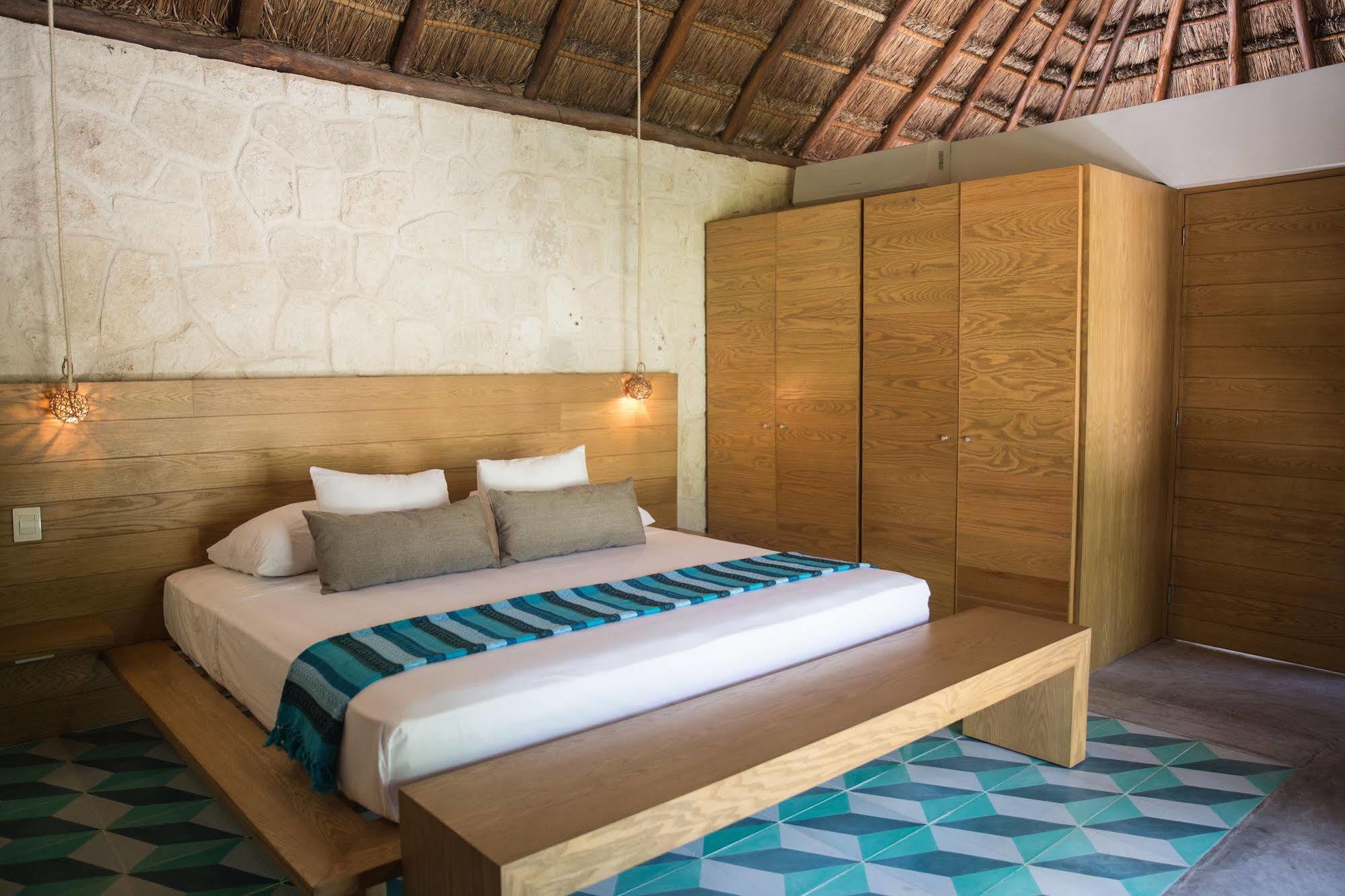 Prana Boutique Hotel 4*
