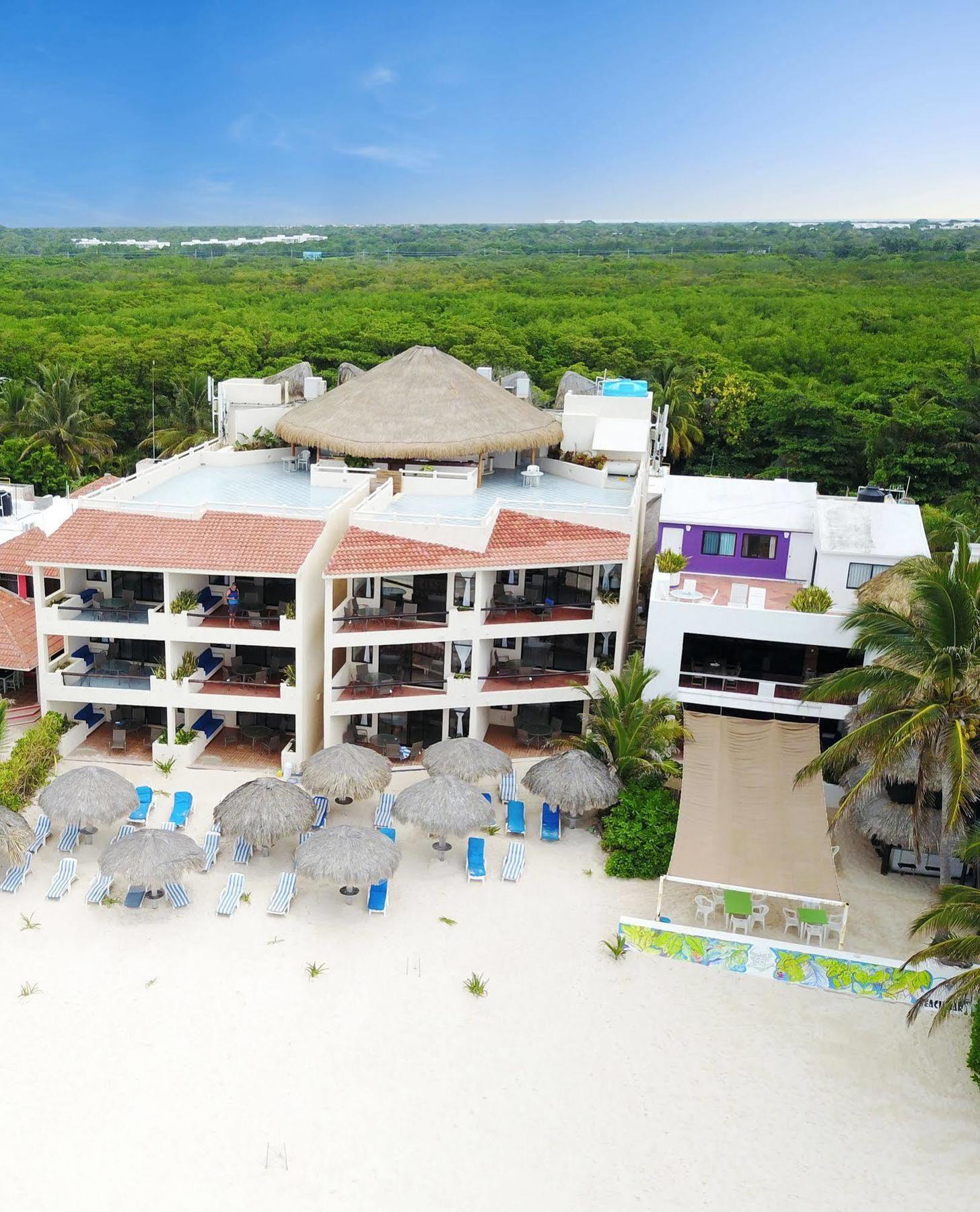 Hotel Aquatech Derosa Akumal