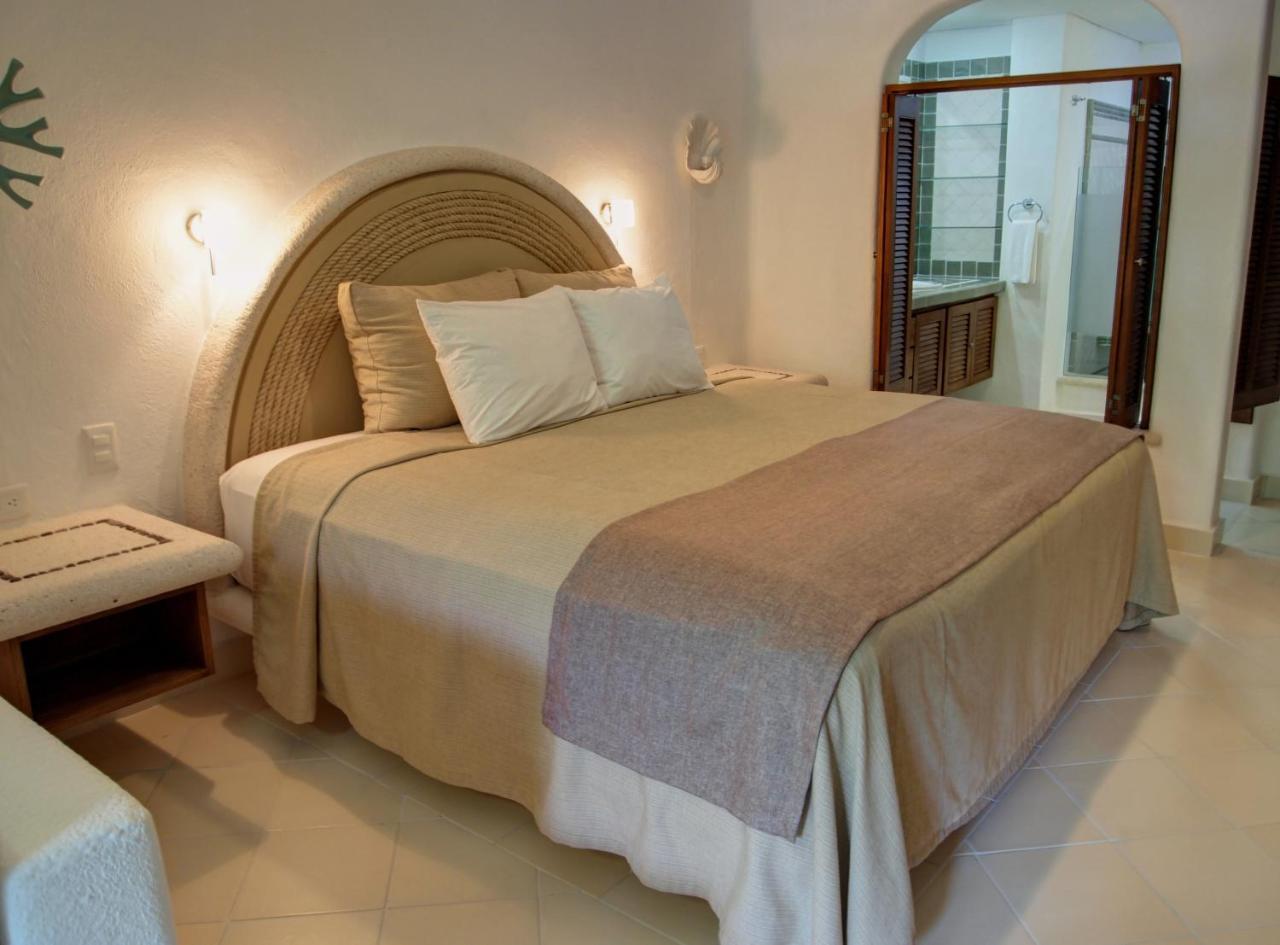 Akumal 108 3 Bedroom Beachfront Second Floor Holiday home Tulum