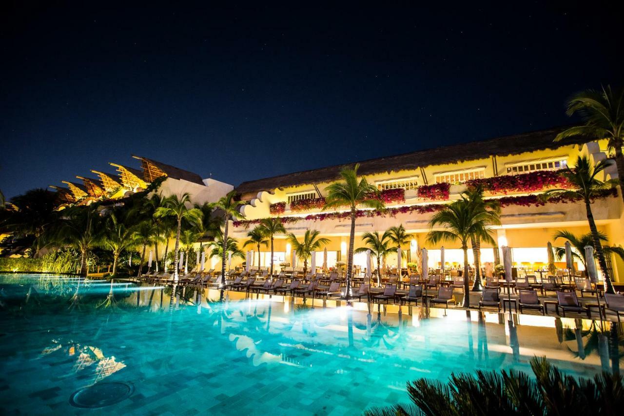 Resort Ambassador At Grand Velas Riviera Maya El Marlyn Azul
