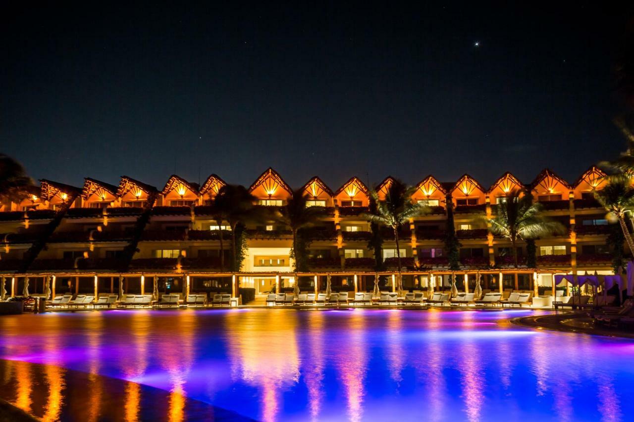 Resort Ambassador At Grand Velas Riviera Maya El Marlyn Azul