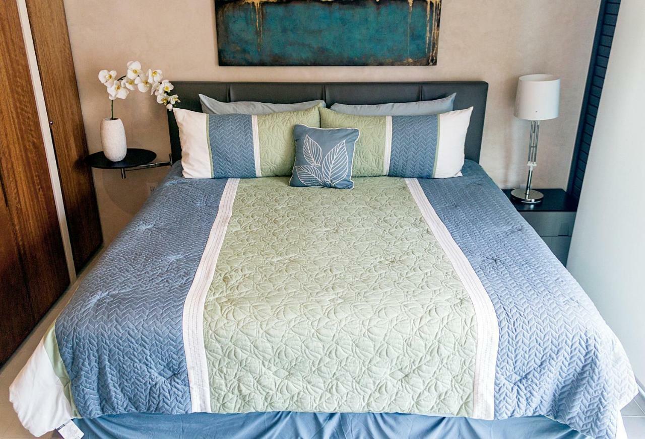 Cozy Well Located 2br By Happy Address Apartment *