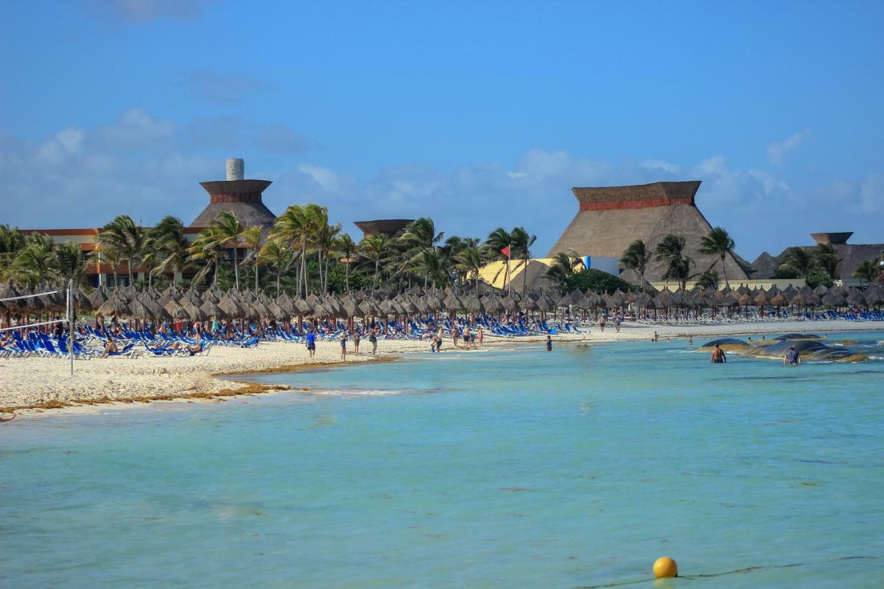 Apartment Exclusive 1 Bedroom Loft With Pool Facilites, High-Speed Internet And Free Parking In Akumal *