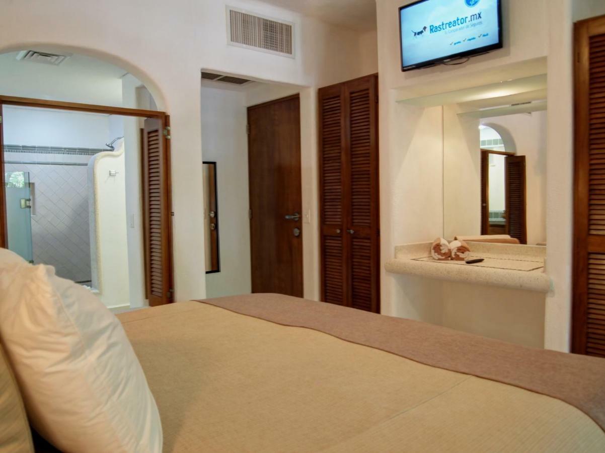 Akumal 108 3 Bedroom Beachfront Second Floor Holiday home