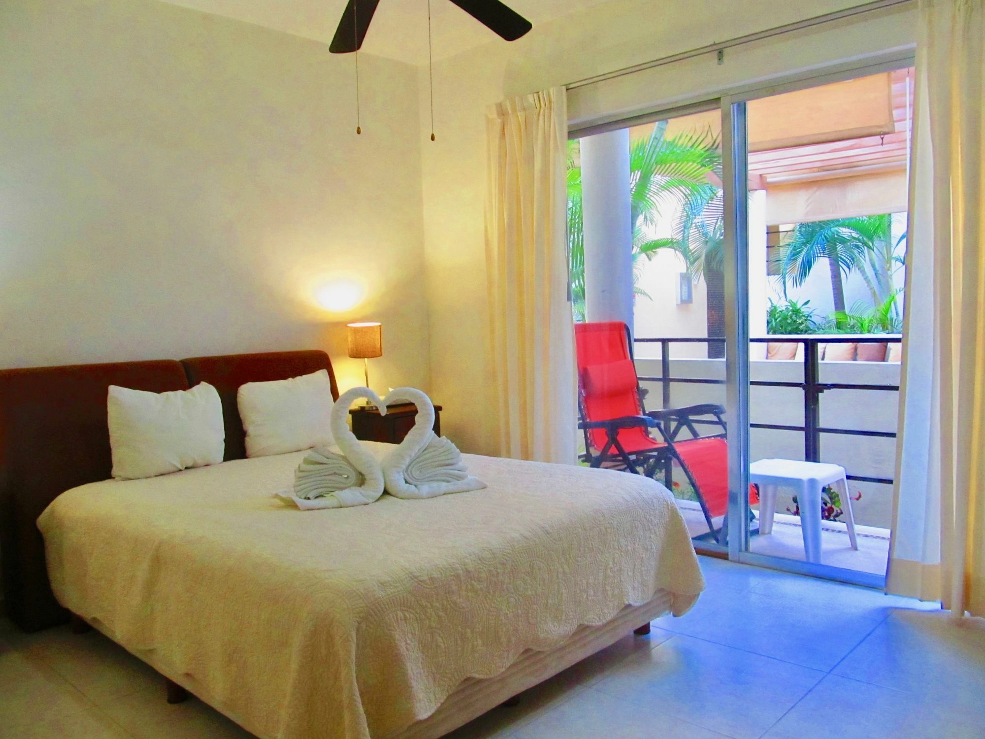 Aqua Terra - Quiet Condo For 4 Playa del Carmen