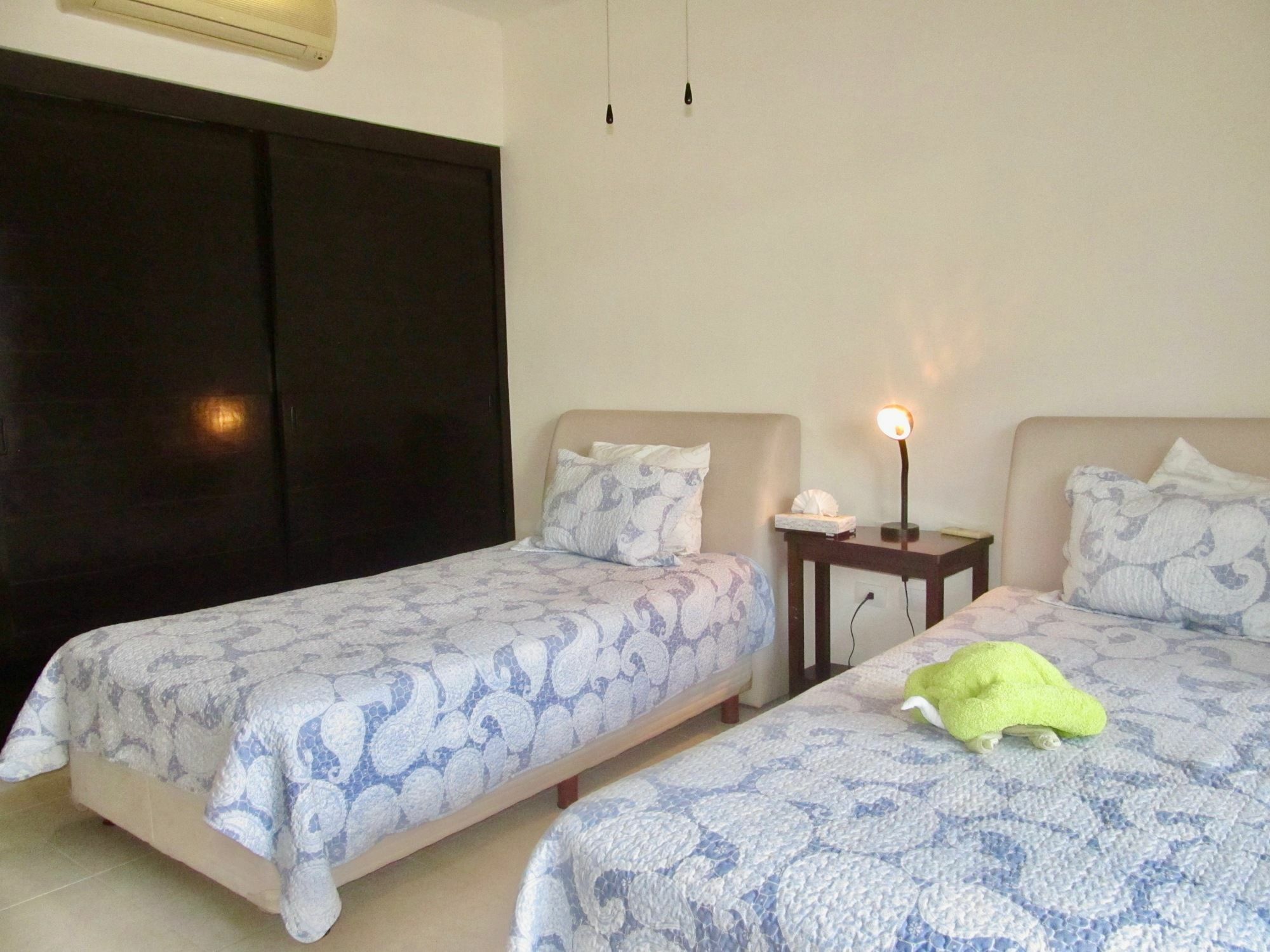 Aqua Terra - Quiet Condo For 4 Playa del Carmen