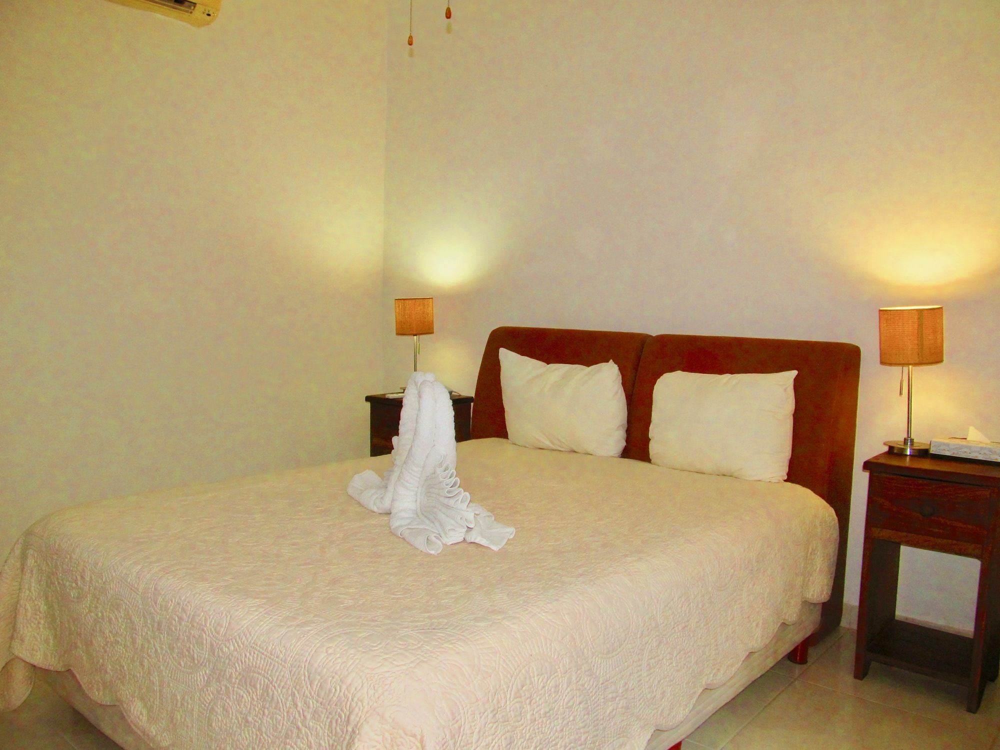Apartment Aqua Terra - Quiet Condo For 4 Playa del Carmen