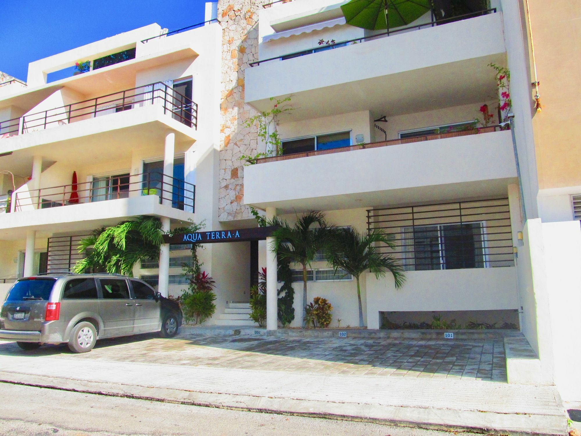 Apartment Aqua Terra - Quiet Condo For 4