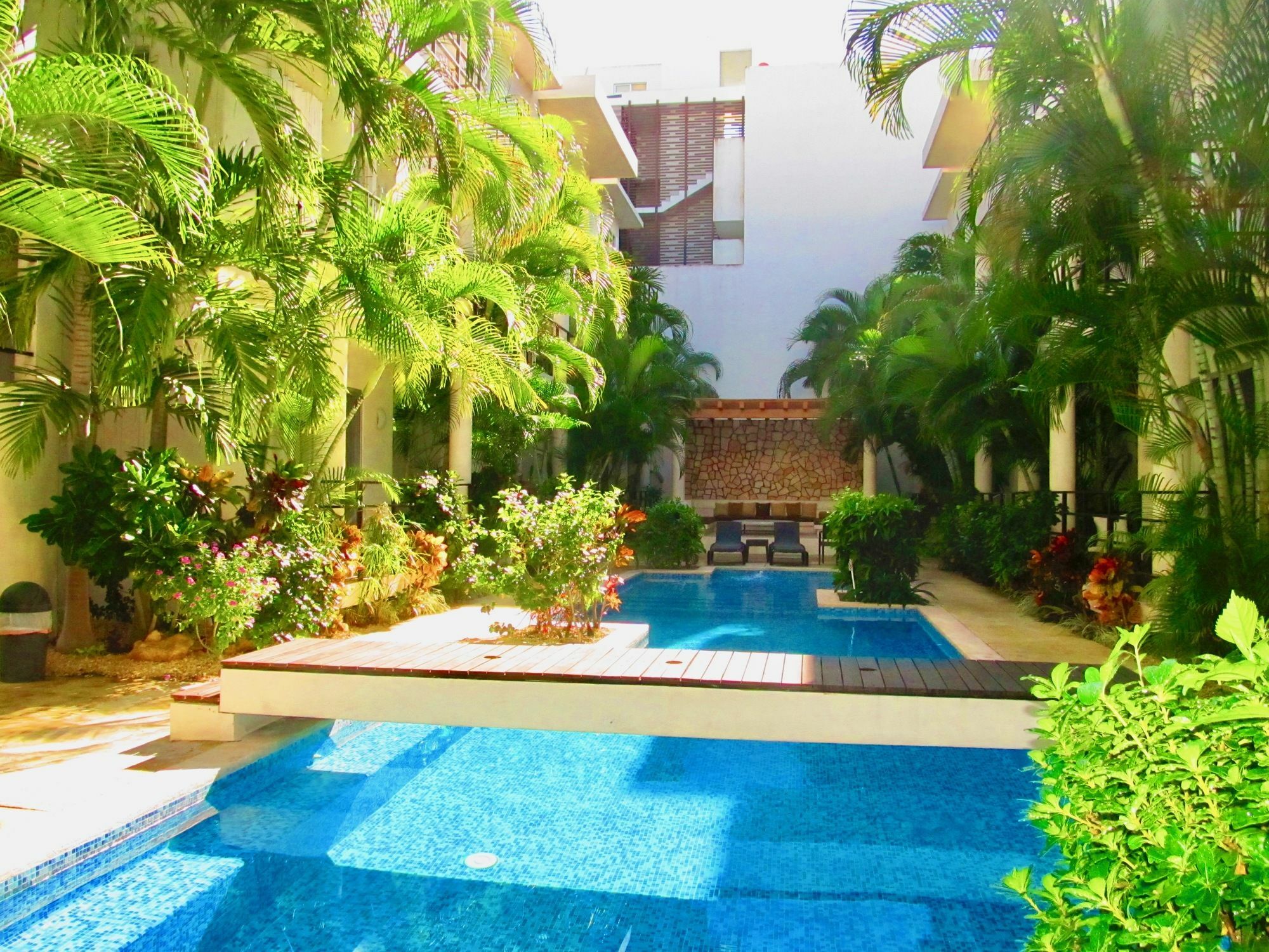 Aqua Terra - Quiet Condo For 4 * Playa del Carmen