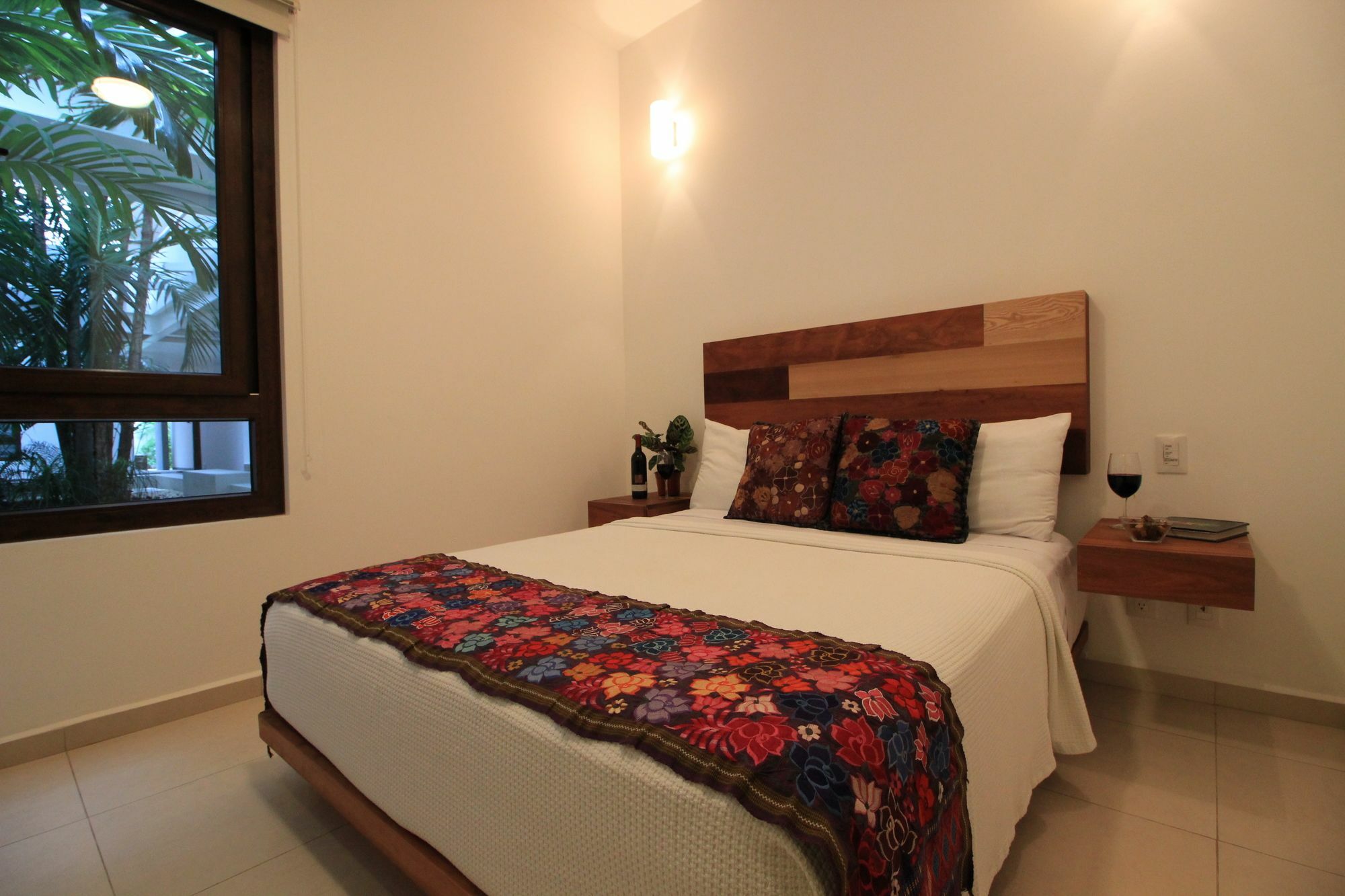 Exclusive 1 Bedroom Loft With Pool Facilites, High-Speed Internet And Free Parking In Akumal *