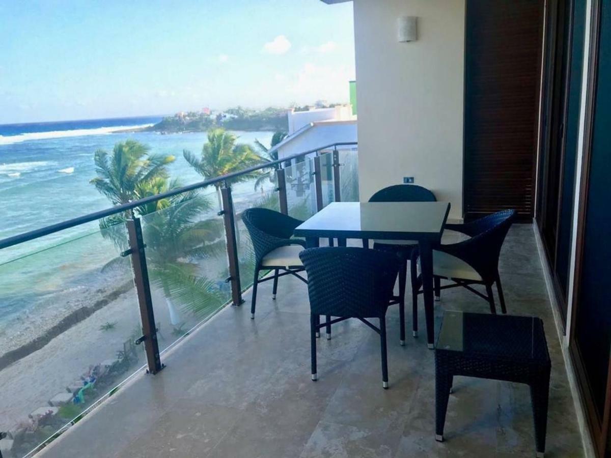 Deluxe New Beachfront Penthouse In Apartment Akumal