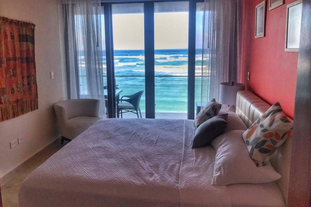 Deluxe New Beachfront Penthouse In Akumal