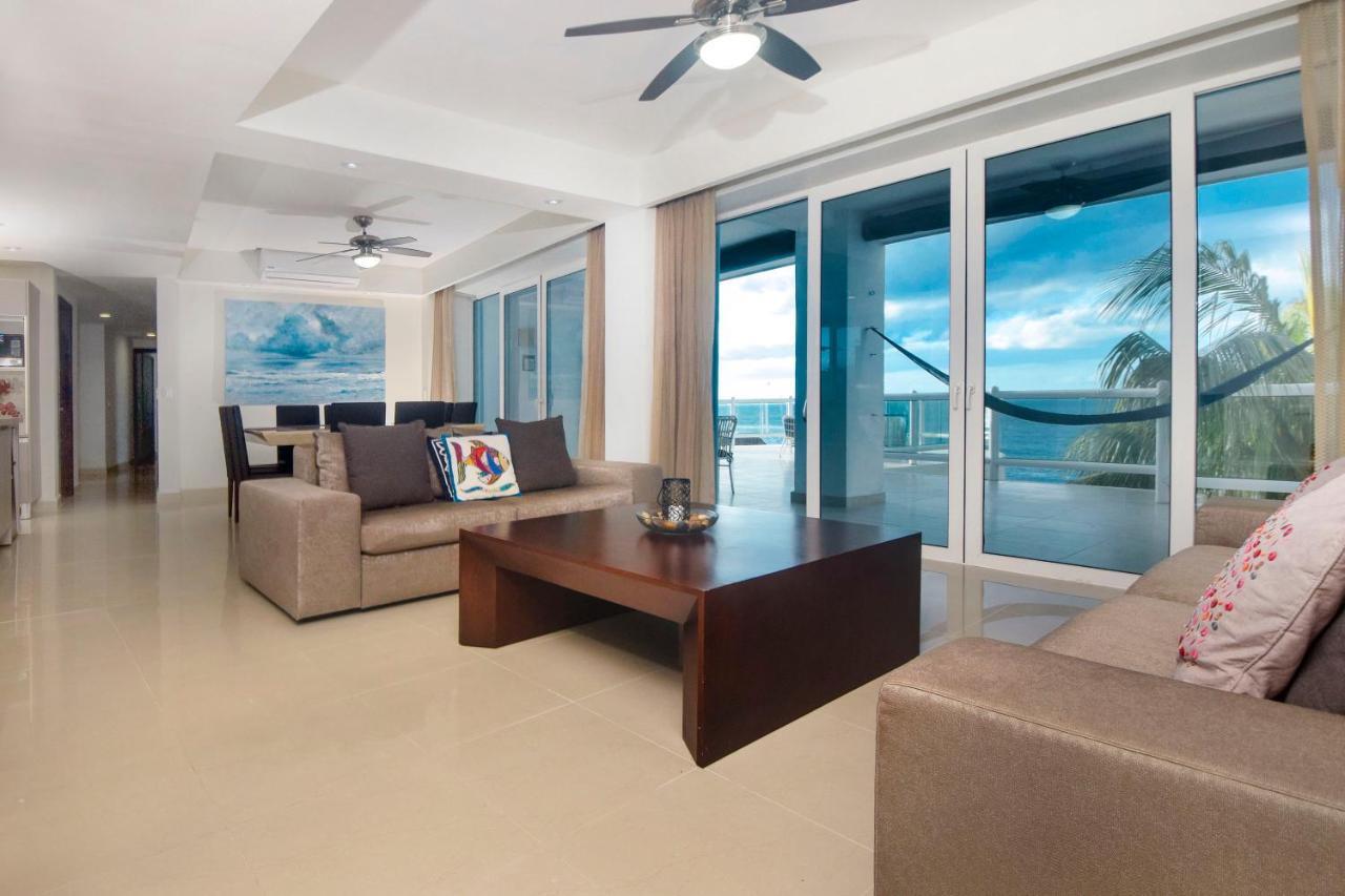 Peninsula Grand By Your Way Apartment *