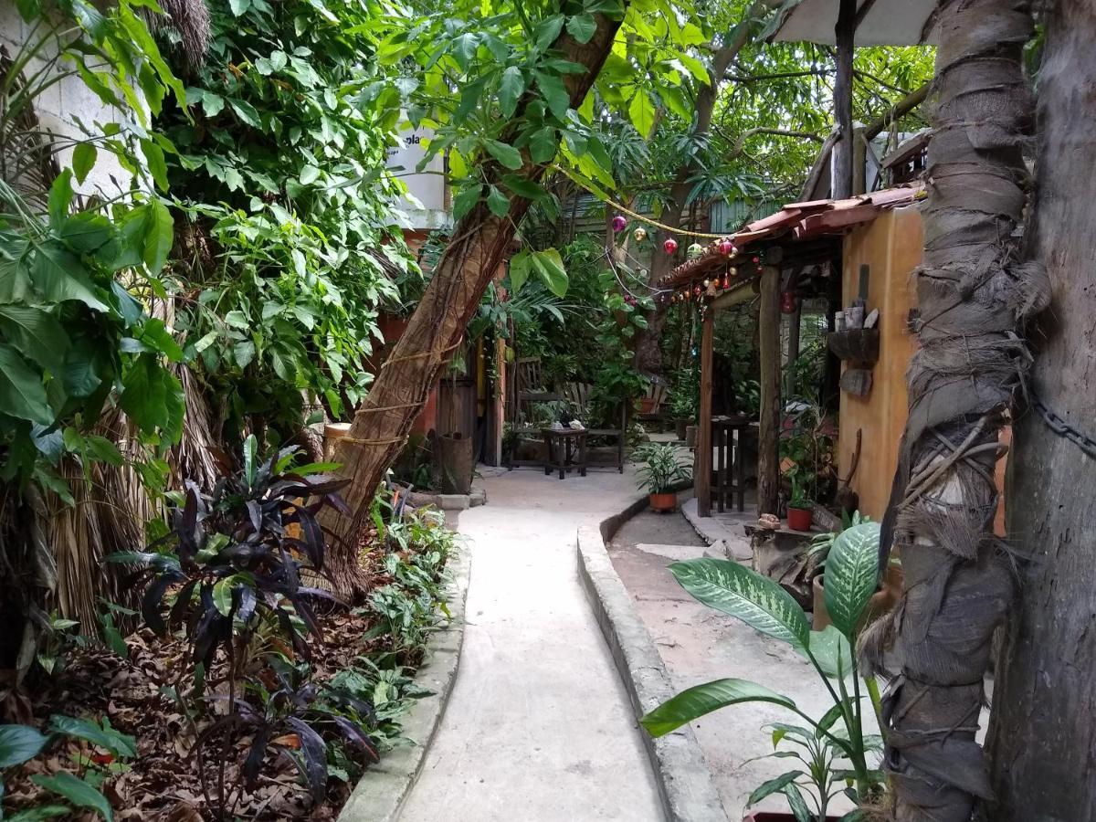 Casitas Kinsol Hotel