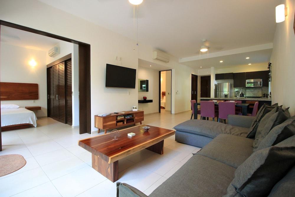 Exclusive 1 Bedroom Loft With Pool Facilites, High-Speed Internet And Free Parking In Akumal Apartment