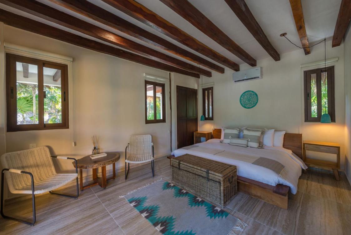 Beachfront Bungalows- Soliman Bay Holiday home *