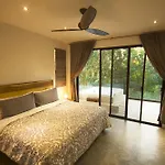 Starfit Hotel Boutique With Access Beachclub, Gym & Spa