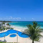 Okol Paraiso By Riviera Rentals