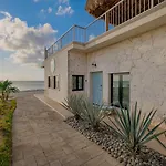 The Queen Of Cozumel Beach House -Luxury Beachfront Villa- Million Dollars View