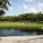 The Palm Luxury Villas Corasol By Lumina