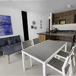 Angelina 28 Beachfront And Family Apartments - Modern And Relaxing Long Stays - 20 Min From Cancun Airport