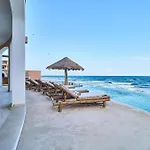 Hacienda Tankah Stunning Private Villa With 7 Bedrooms 8 Beds Pool And Personal Cook Luxury Exclusivity And Comfort For Groups And Families Of Up To 14 Guests In A Paradise By The Sea