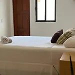 De Mar Hotel