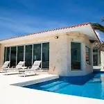 Beach Front House Casa Marmol