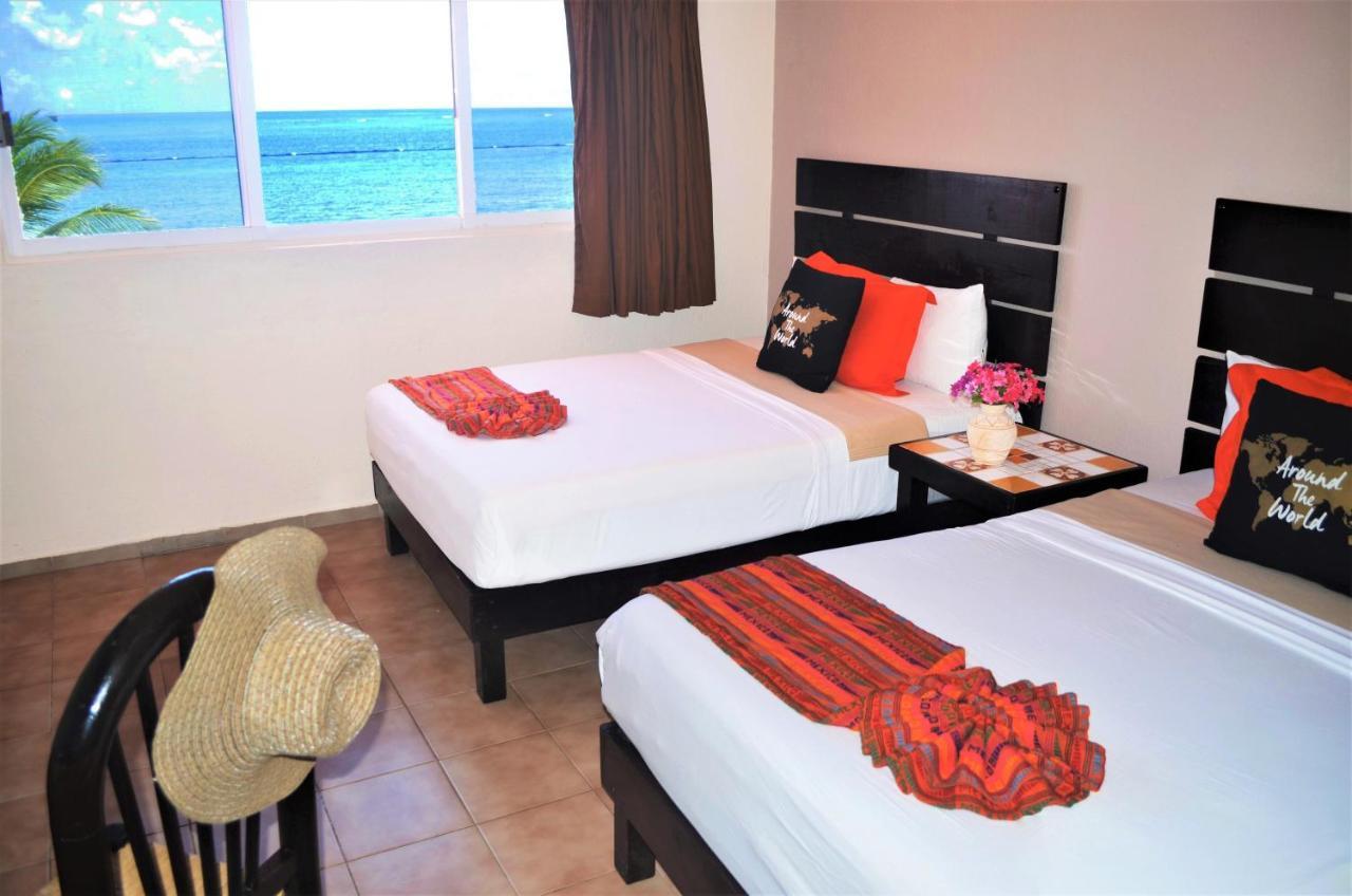 Hacienda Morelos Beachfront Hotel 3*