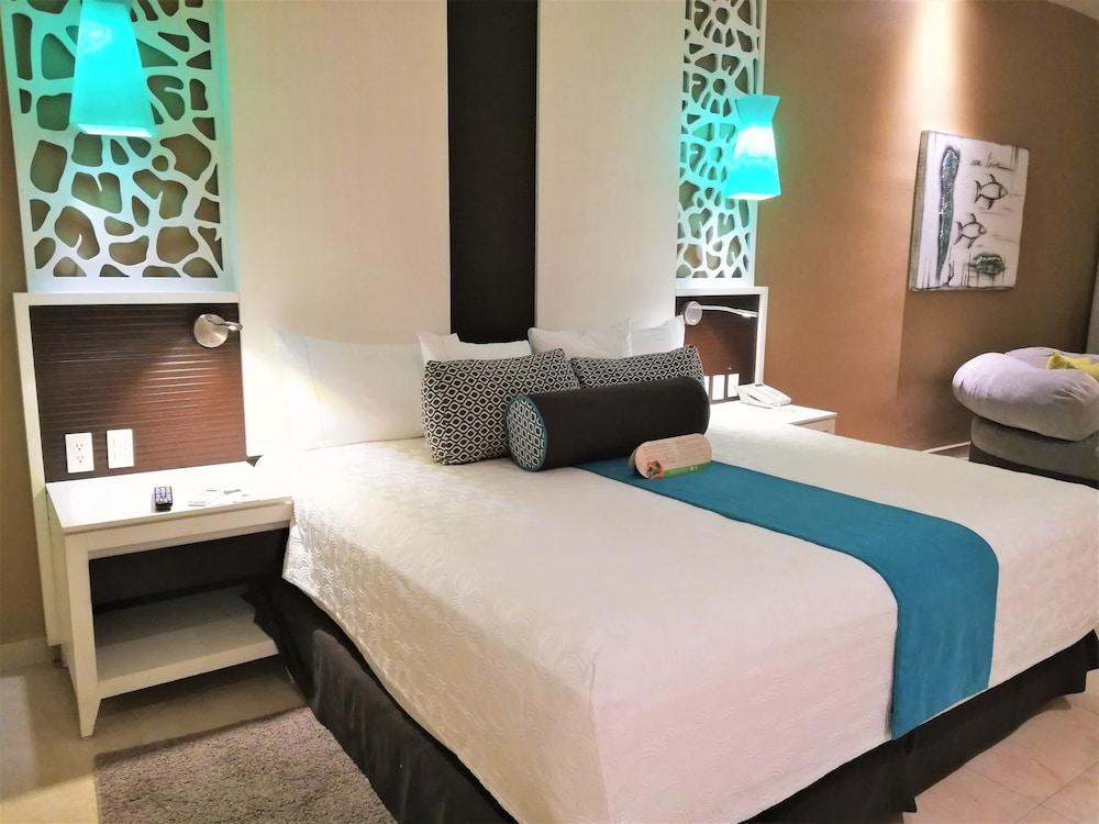 El Dorado Seaside Palms, Catamaran, Cenote & Inclusive (adults Only)