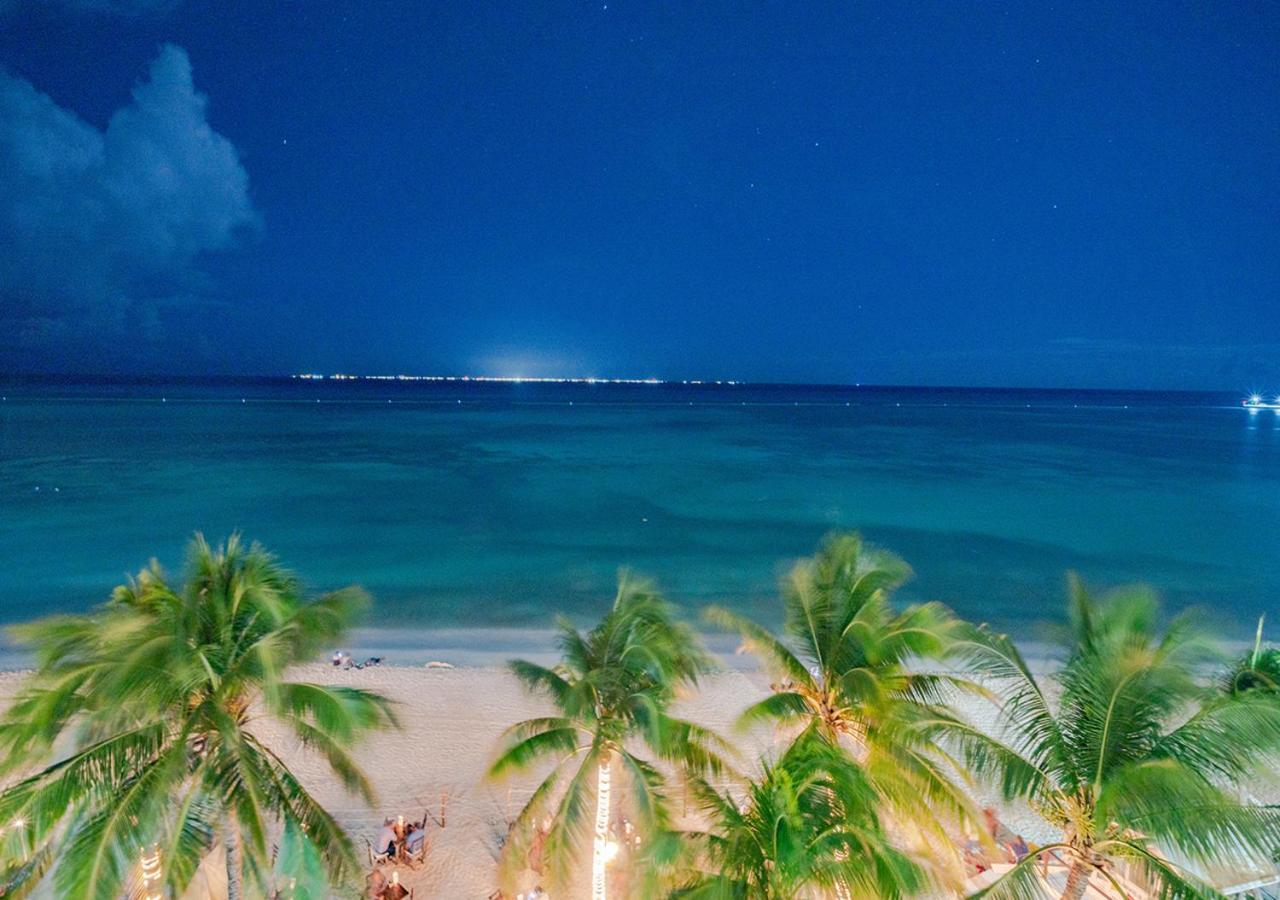 Surf 301 - Luxury Oceanview Beachfront With Gym - At El Faro Holiday home