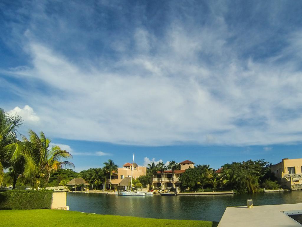Chez Waffle Hotel Puerto Aventuras