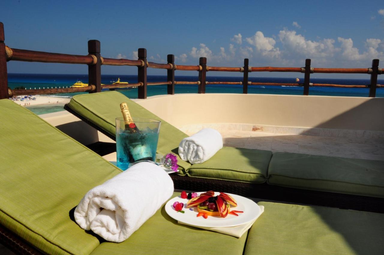El Taj Oceanfront&beachside 4*