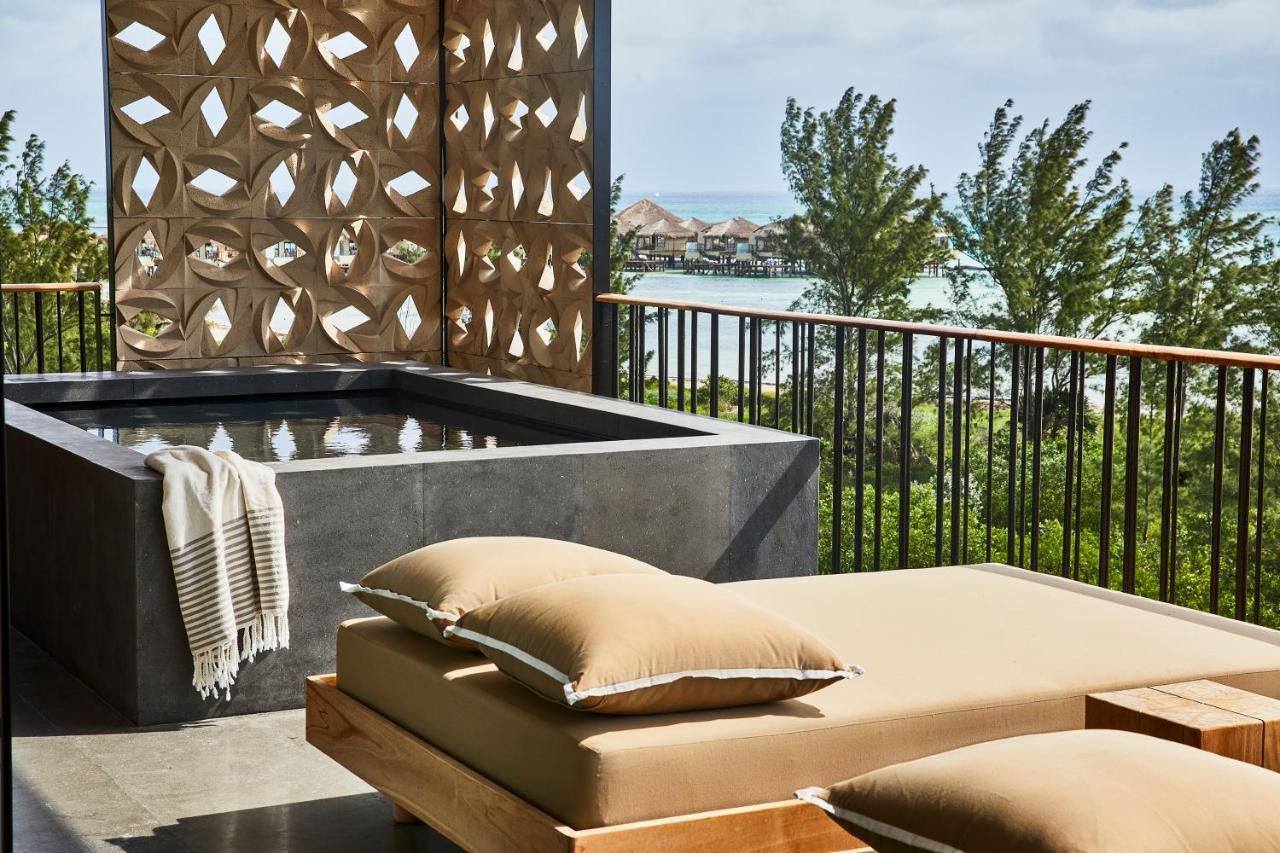 Hotel Etéreo, Collection 5*
