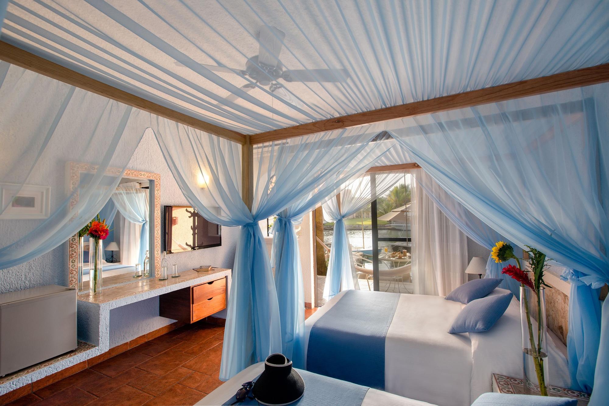 Chez Waffle Hotel 4*