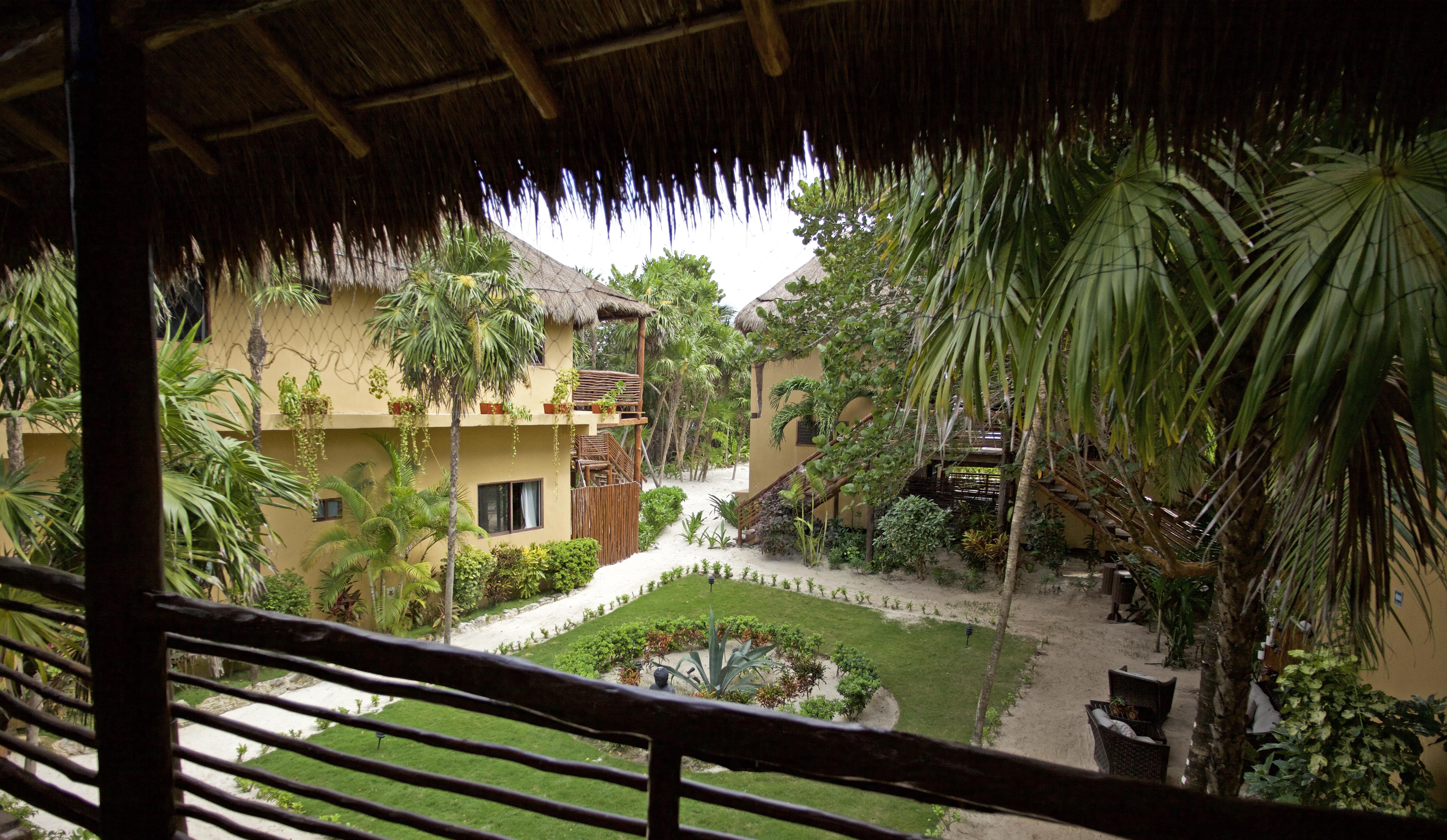 Hip By Ana Y Jose Tulum