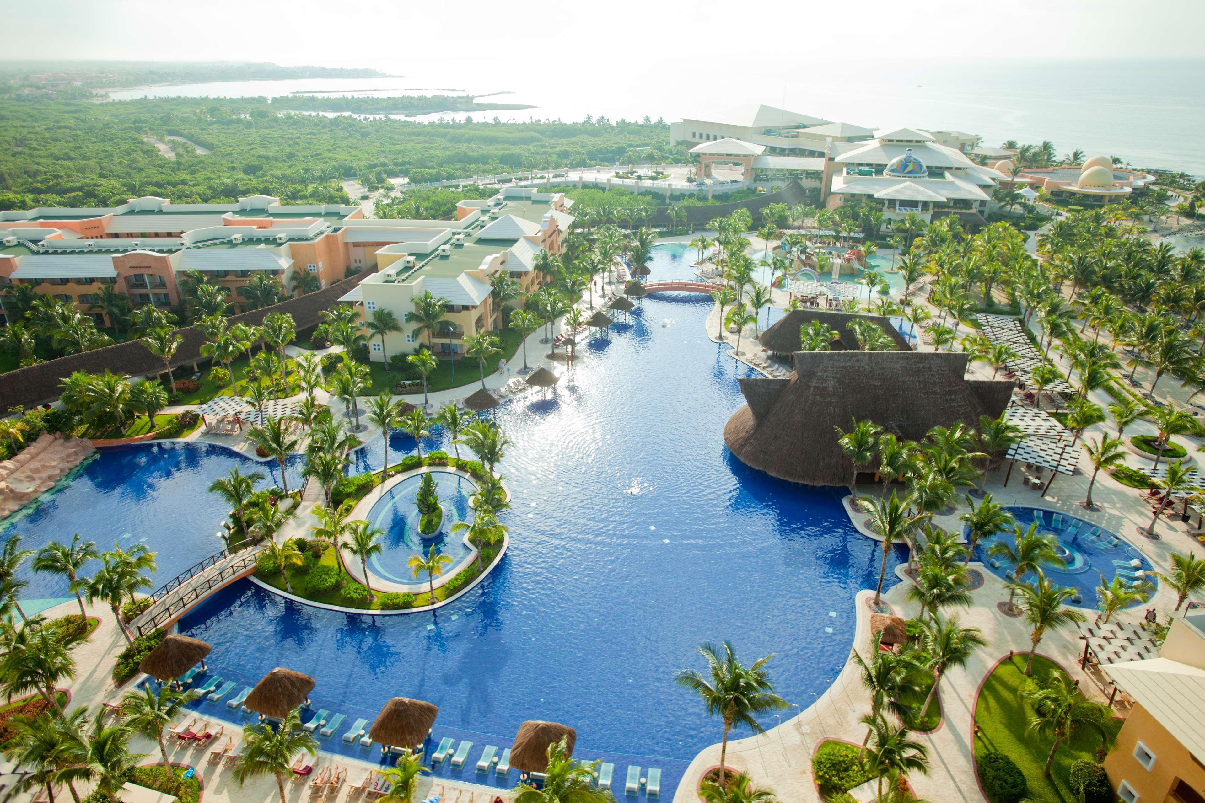 Barcelo Maya Palace Resort