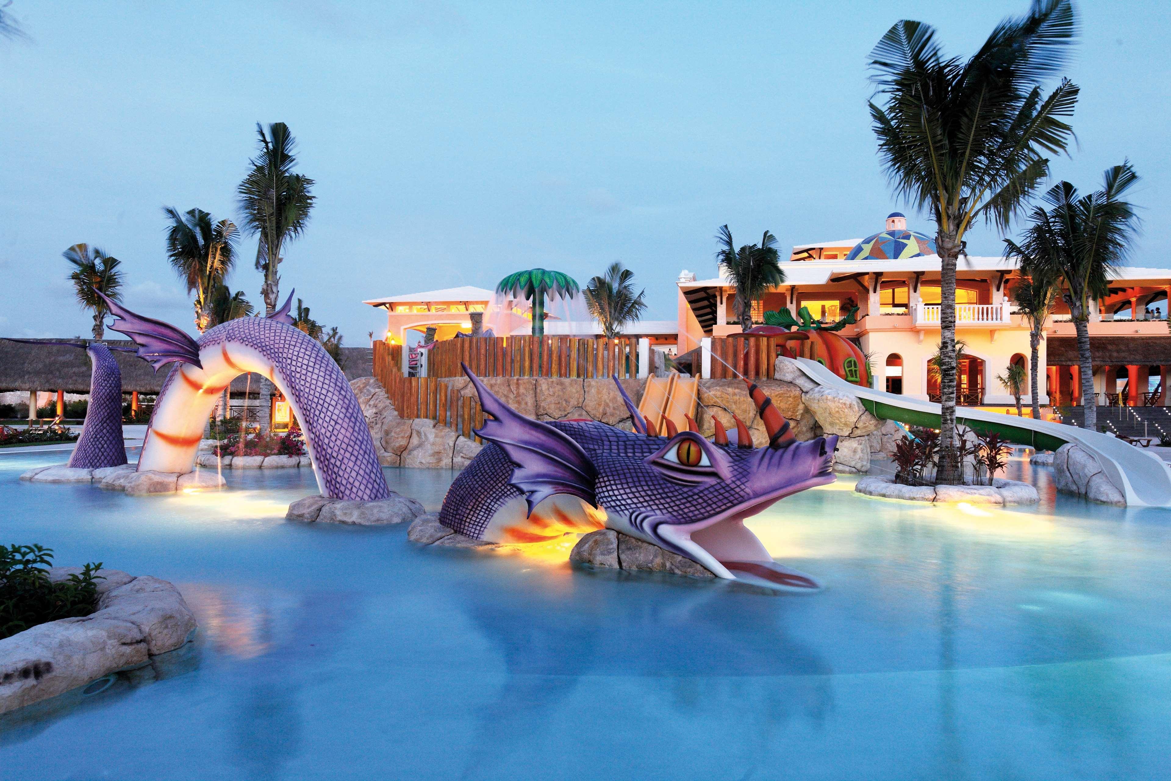 Barcelo Maya Palace Resort 5*
