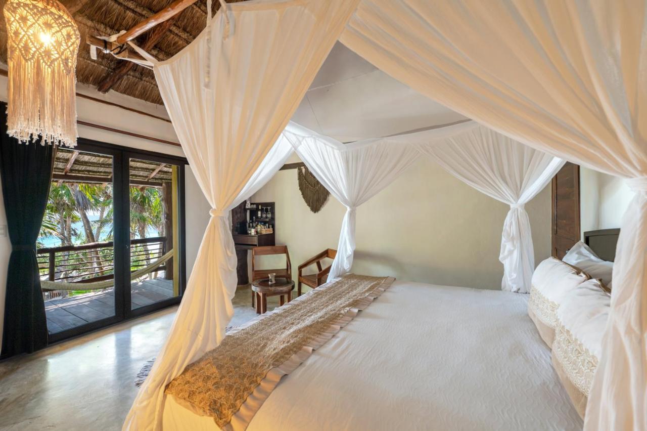 Hotel Hip By Ana Y Jose 4*